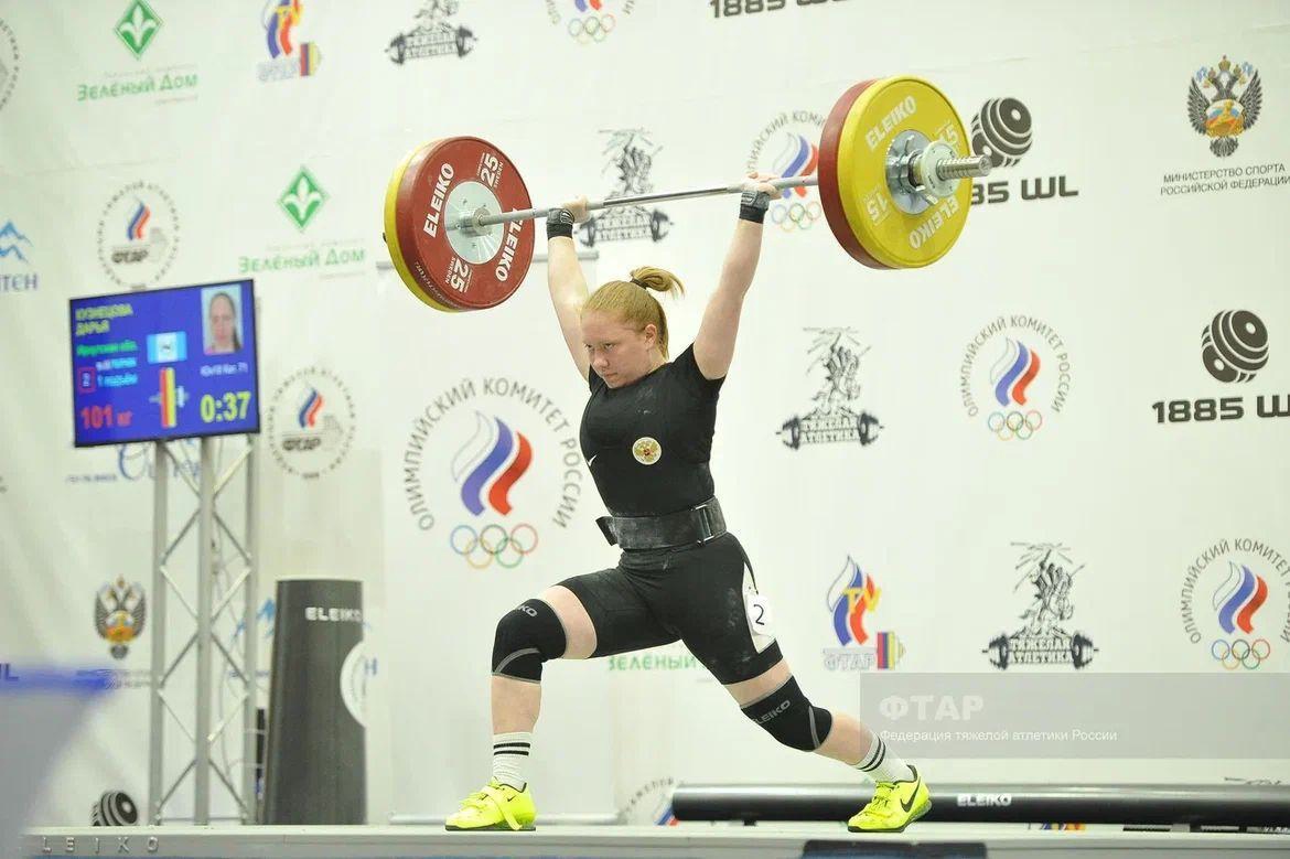 Спортсменка из Зимы Дарья Кузнецова установила три рекорда России на первенстве страны по тяжелой атлетике