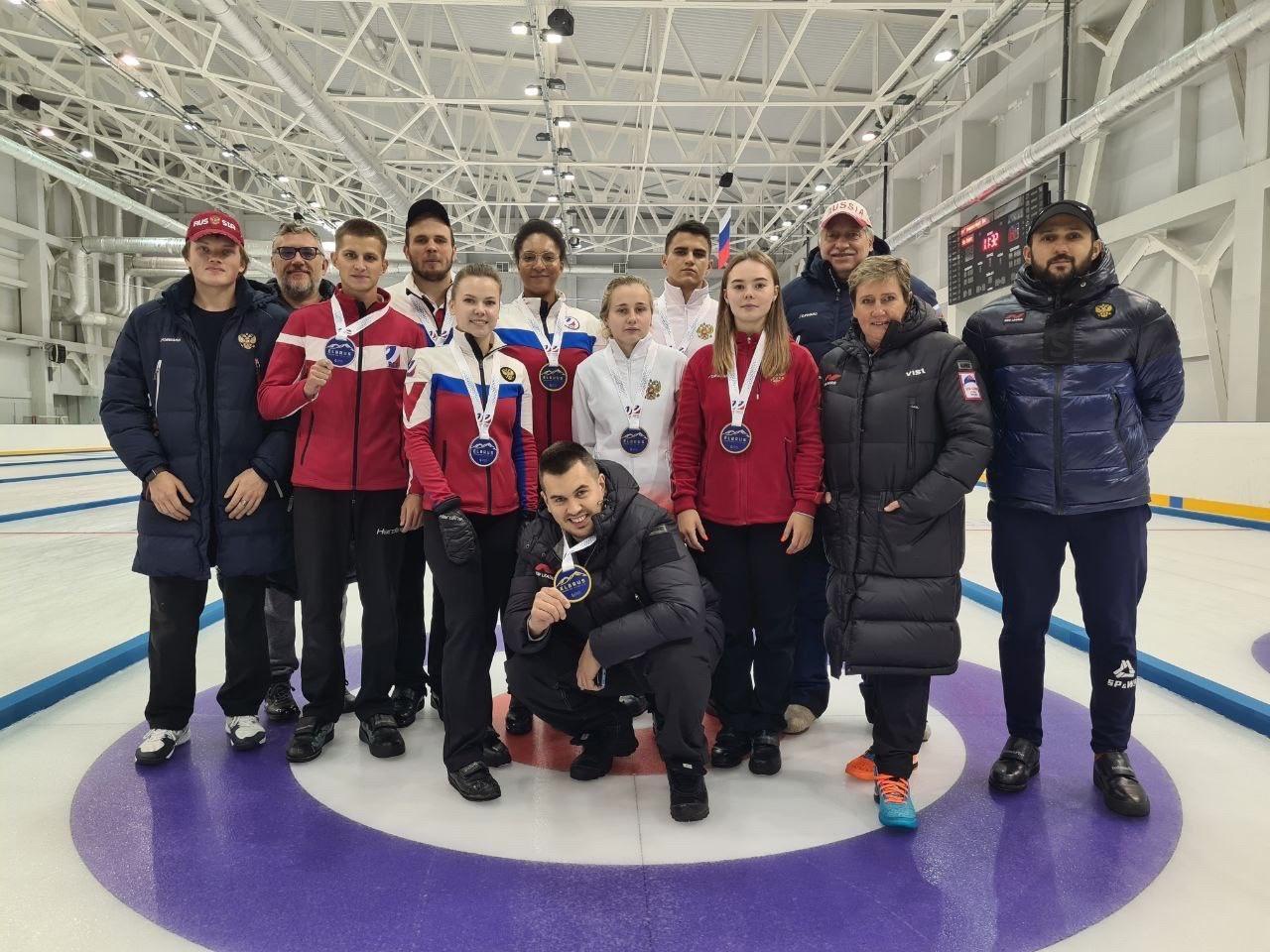 Спортсмены Приангарья завоевали бронзу на турнира по кёрлингу «Elbrus Curling Cup 2023»
