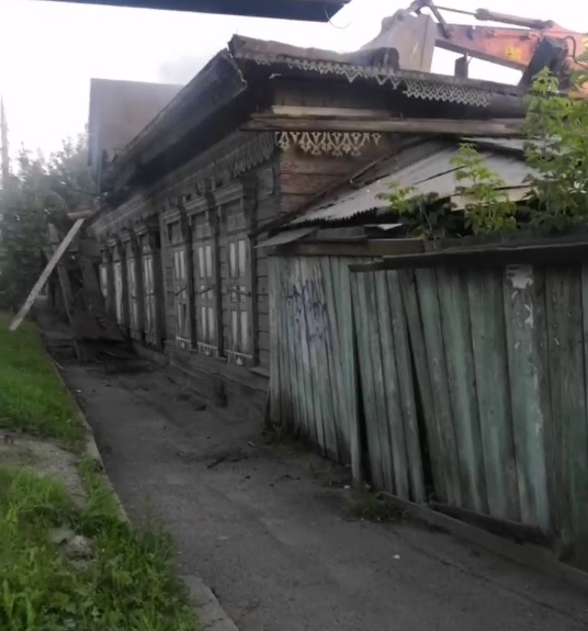 Старинный дом снесли по улице Байкальской, 58 в Иркутске