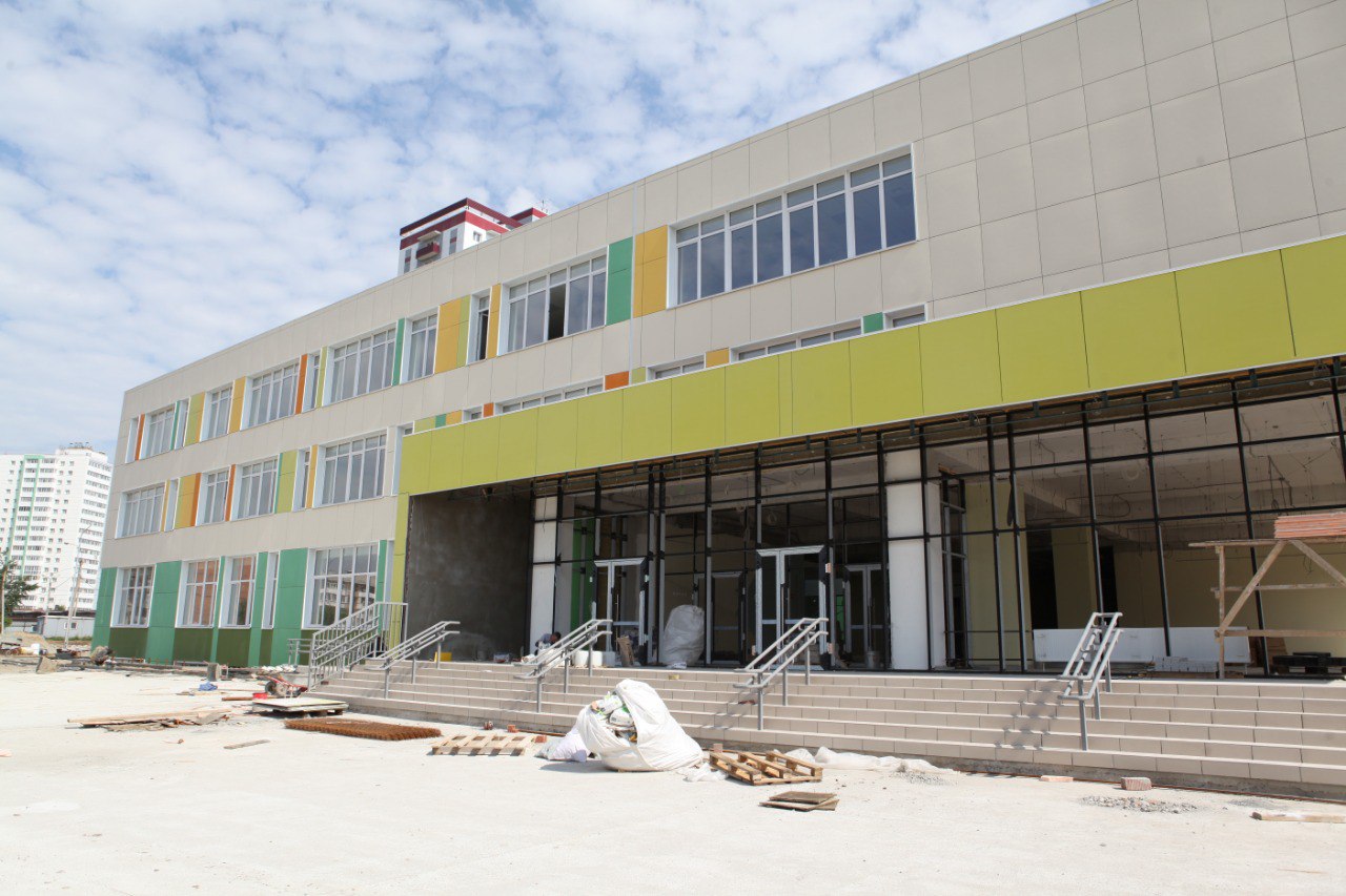 Строительство учебного блока для школы №57 завершают в Иркутске