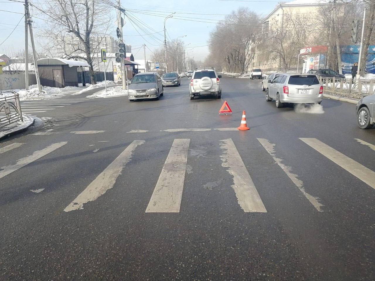 "Сузуки" сбил женщину с ребенком на пешеходном переходе в Иркутске