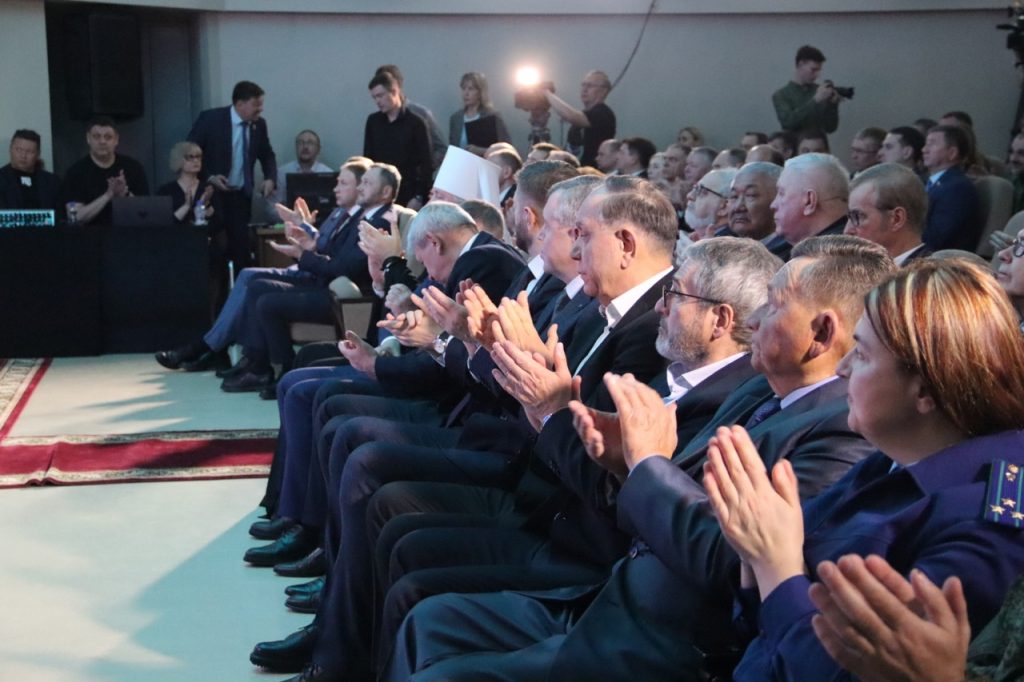 Руслан Болотов во второй раз вступил в должность мэра Иркутска
