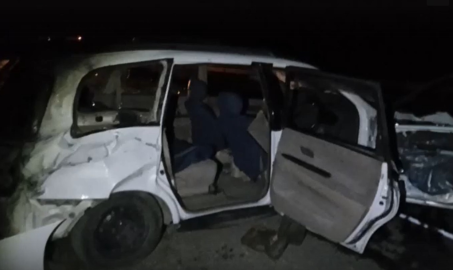 «Toyota Gaia» наехала на дорожное ограждение в Черемховском районе. Один человек погиб