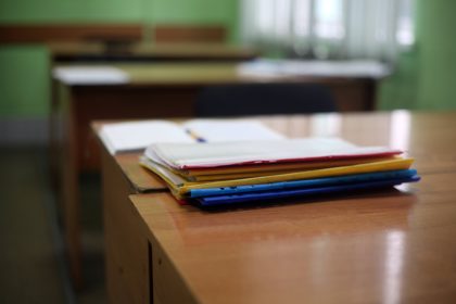 Третья четверть в школах Приангарья начнется в очном режиме