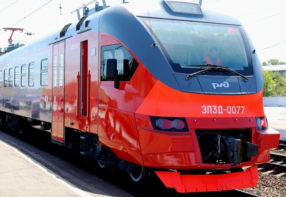 Три пассажирских электропоезда ЭП3Д поступили на пригородные маршруты Приангарья