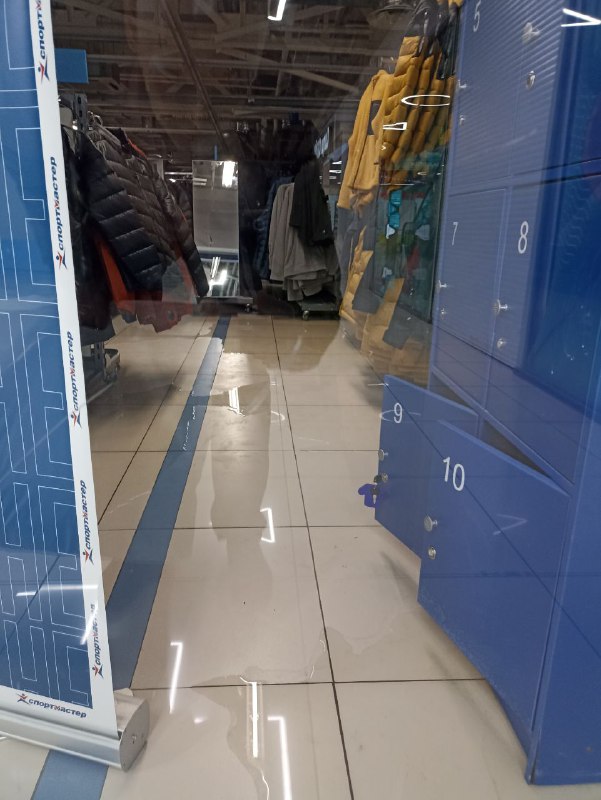 Цокольный этаж ТРЦ "Яркомолл" вновь затопило в Иркутске