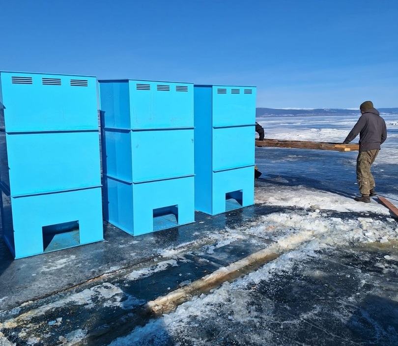Туалеты со льда Байкала убрали к 26 марта
