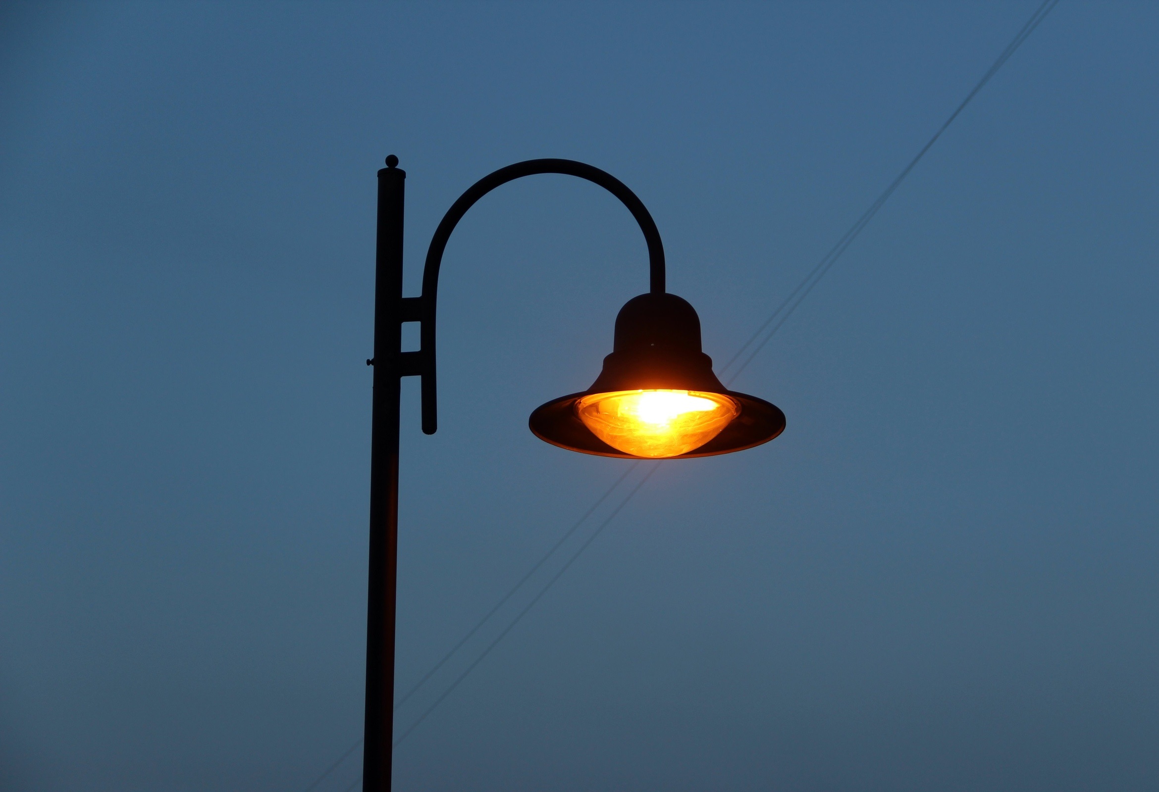 Уличное освещение появится на трех территориях в микрорайоне Синюшина Гора
