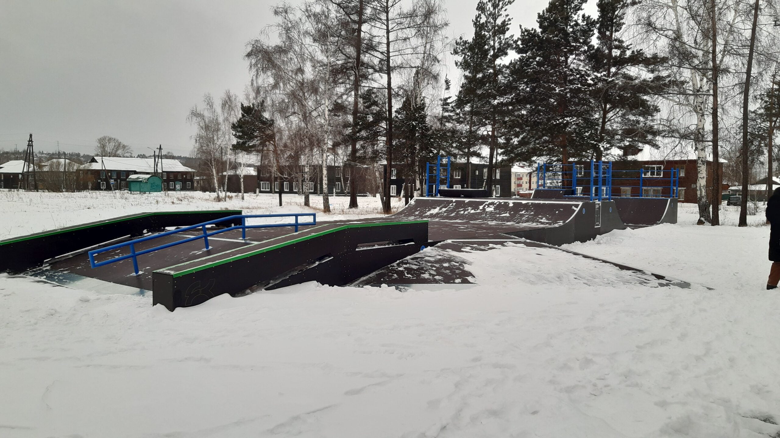 В Братске достроили скейт-площадку в Правобережном районе