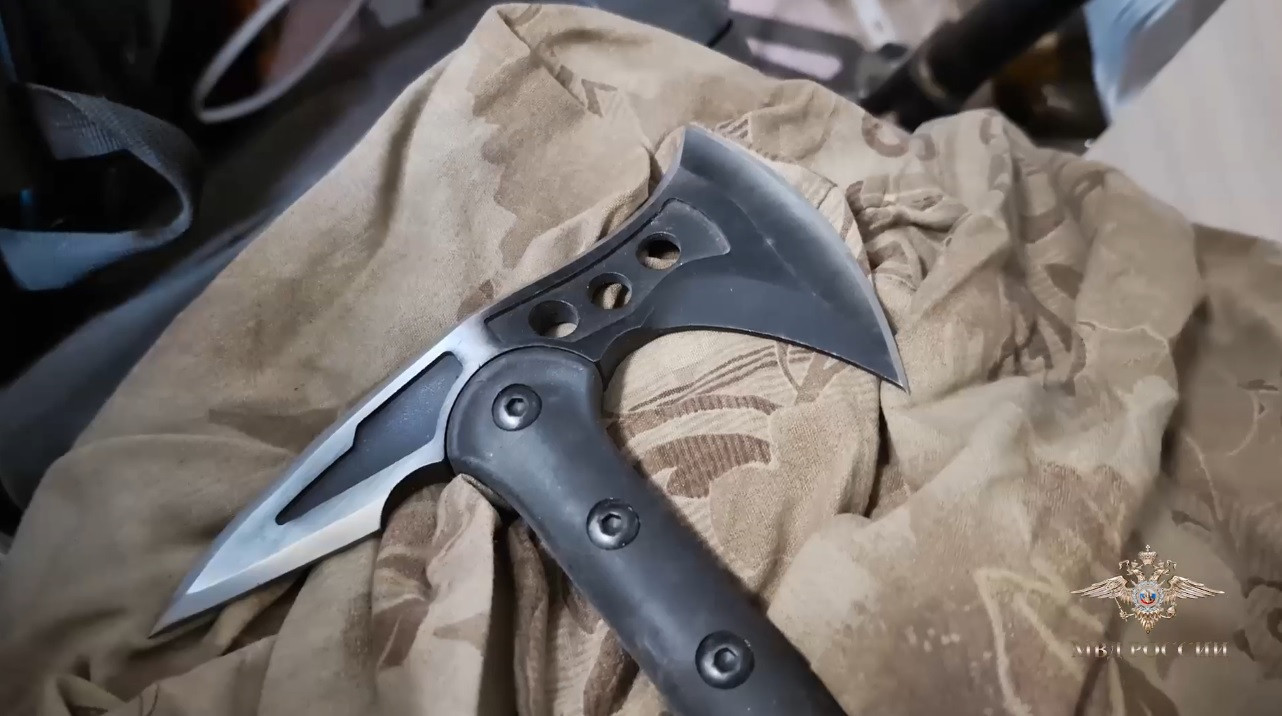 Иркутянин построил у себя в доме бункер на случай конца света