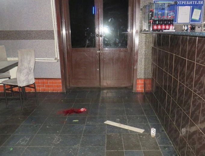V Cheremhovo 20 Letniy Mestnyy Zhitel Vystrelil V Politseyskogo V Kafe