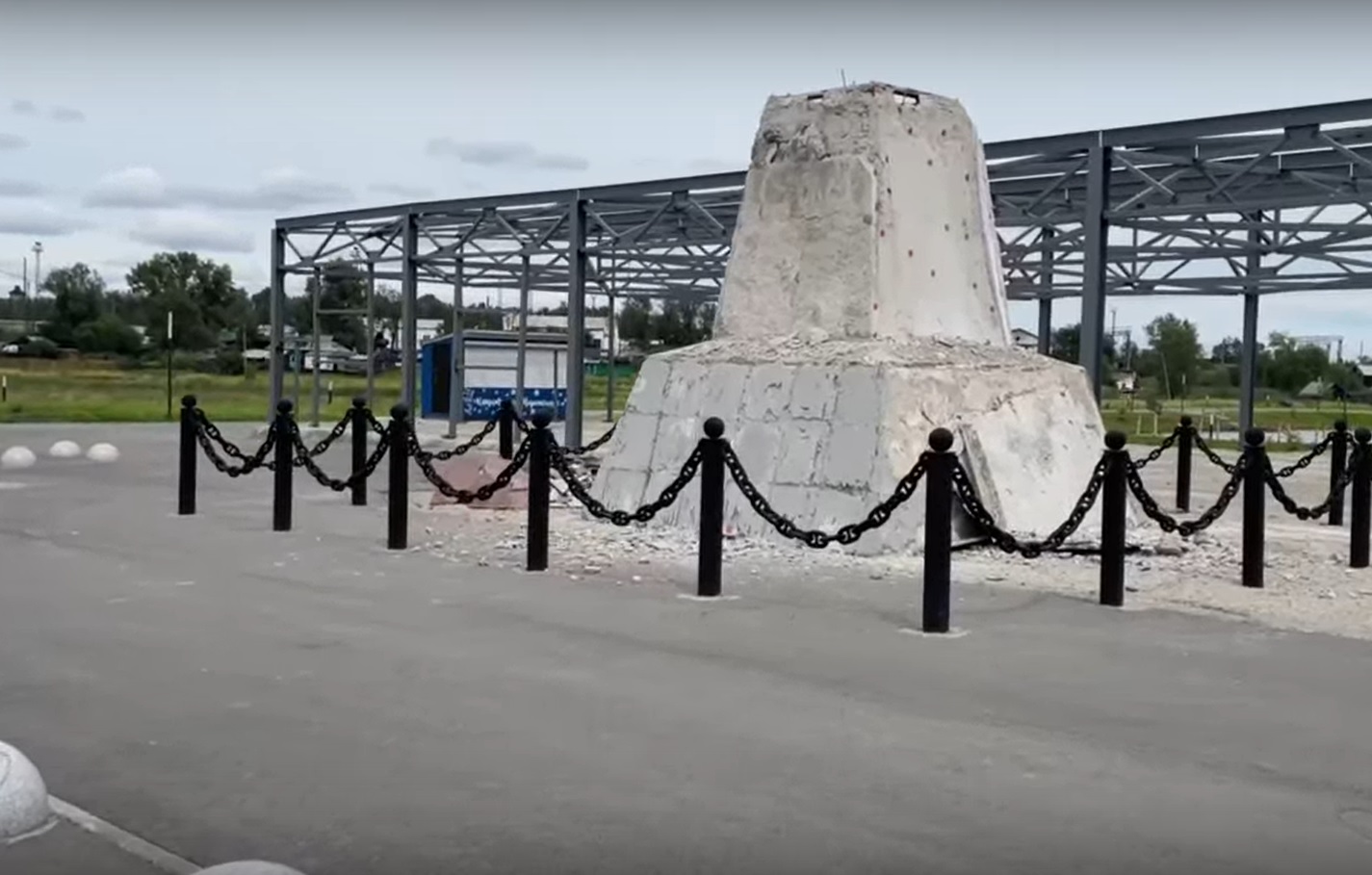 В Черемхово демонтировали памятник Александру III, чтобы поменять постамент