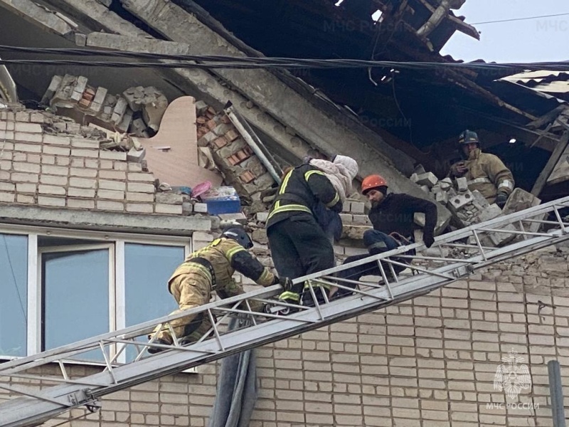 В Чите произошло частичное обрушение подъезда жилого дома из-за взрыва газа