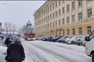 V Irkutske Gorelo Administrativnoe Zdanie 850 Chelovek Evakuirovali