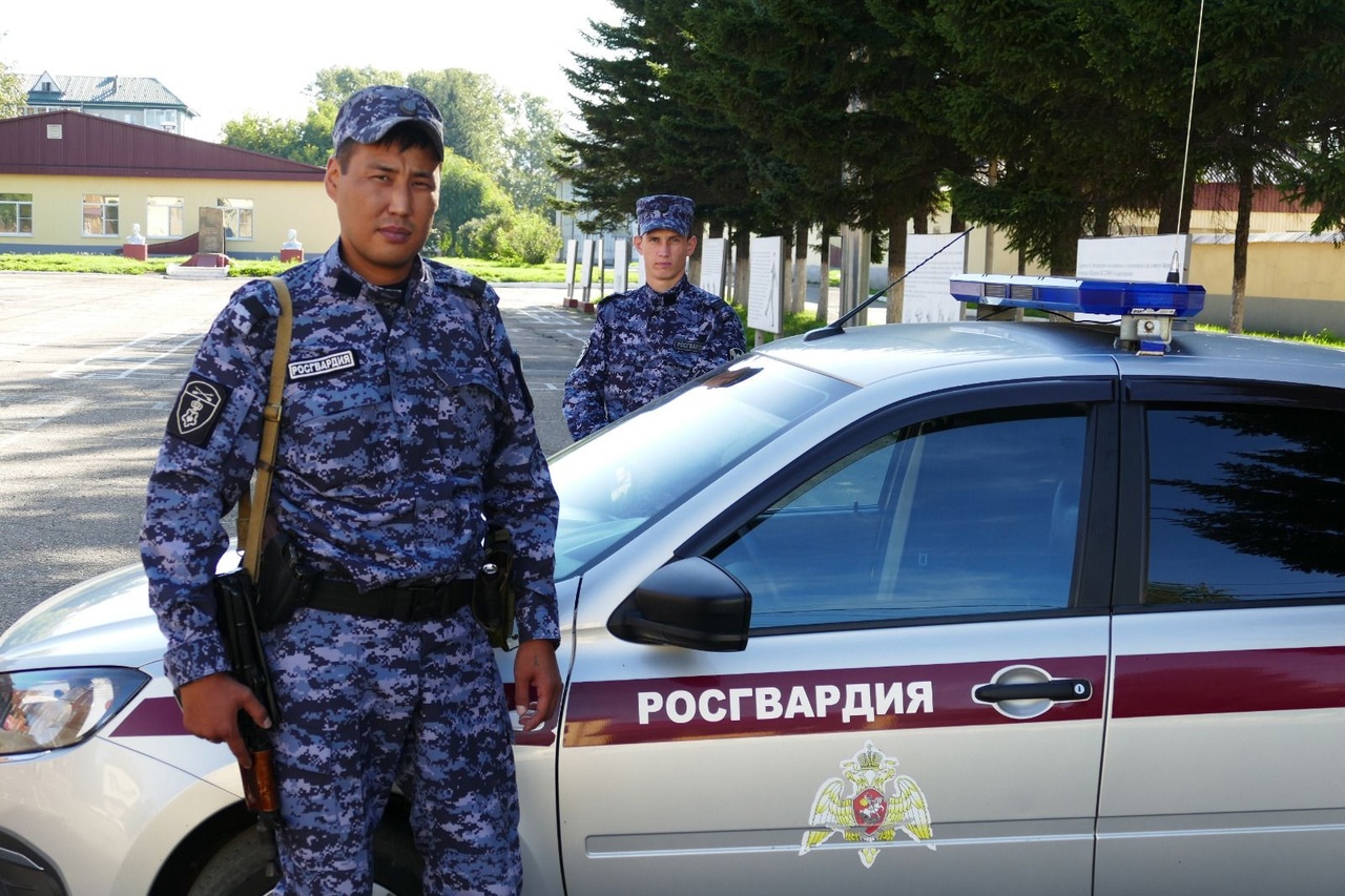 В Иркутске мужчина убил собутыльника. Подозреваемого задержали по горячим следам