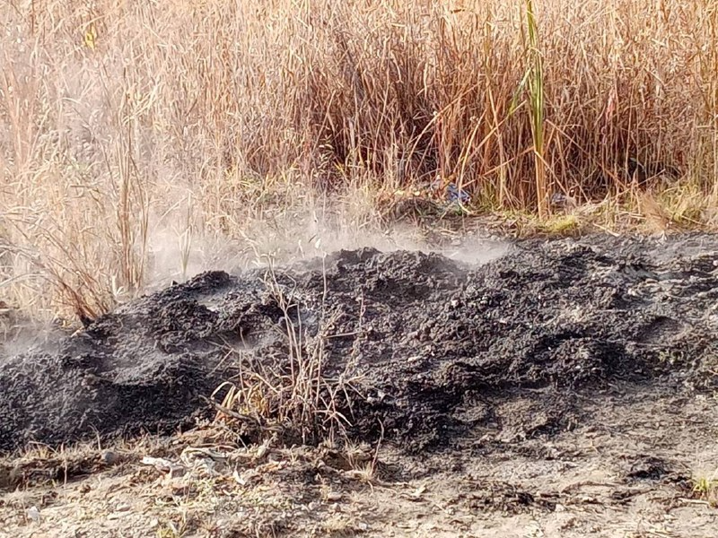 В Иркутске нашли водителя, который выгрузил дымящийся шлак на территории «Птичьей Гавани»
