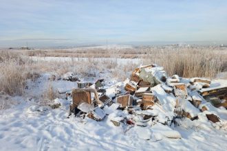 В иркутском заказнике «Птичья гавань» ввели режим повышенной готовности из-за свалки литий-ионных батарей