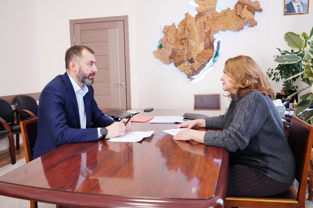 V Irkutskoy Oblasti Predlagayut Uchredit Nagradu Volonteram Kotorye Pomogayut Boytsam Svo