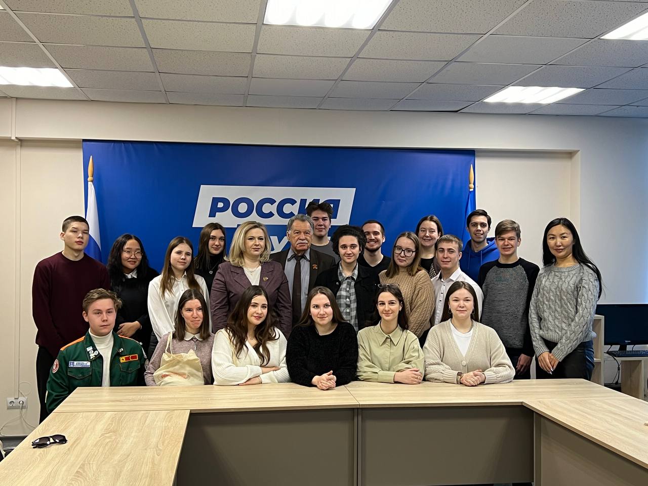 V Irkutskoy Oblasti Zavershili Sbor Podpisey V Podderzhku Putina