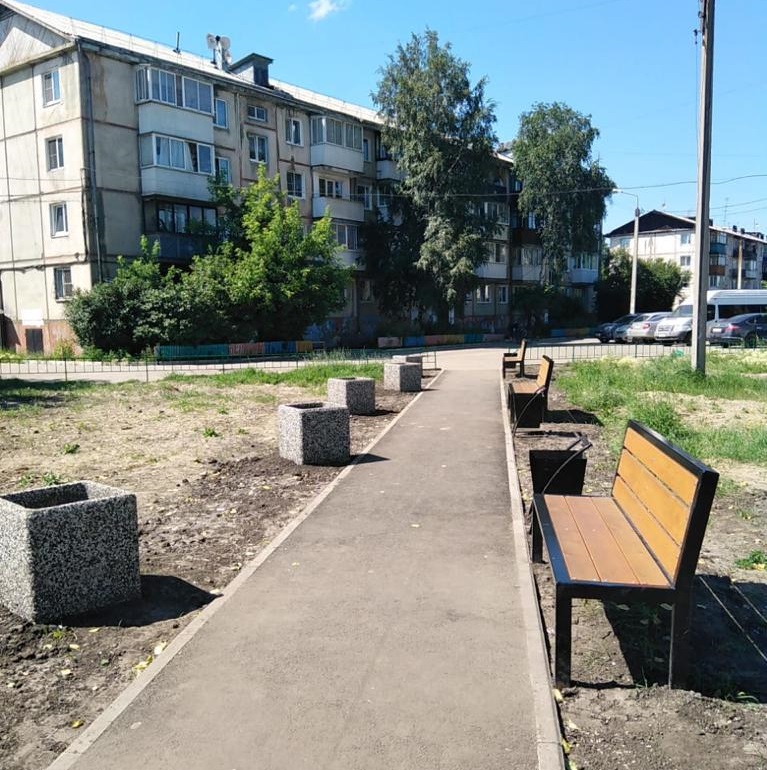 В Ленинском округе Иркутска в 2023 году обновили 19 дворов