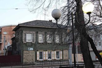 В центре Иркутска на Горького разобрали старинный особняк для реставрации