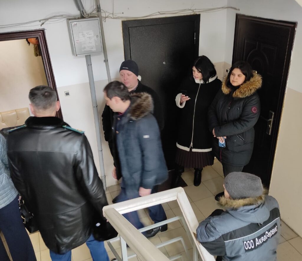 Детский дом салехард. Очередь сирот. Сиротам. Каминов уголовное дело. Дом для сирот иркутская обл.