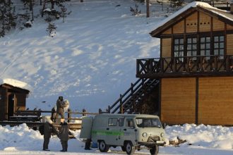 Vanny S Goryachimi Istochnikami Gotovyat K Sezonnomu Otkrytiyu V Zmeinoy Buhte