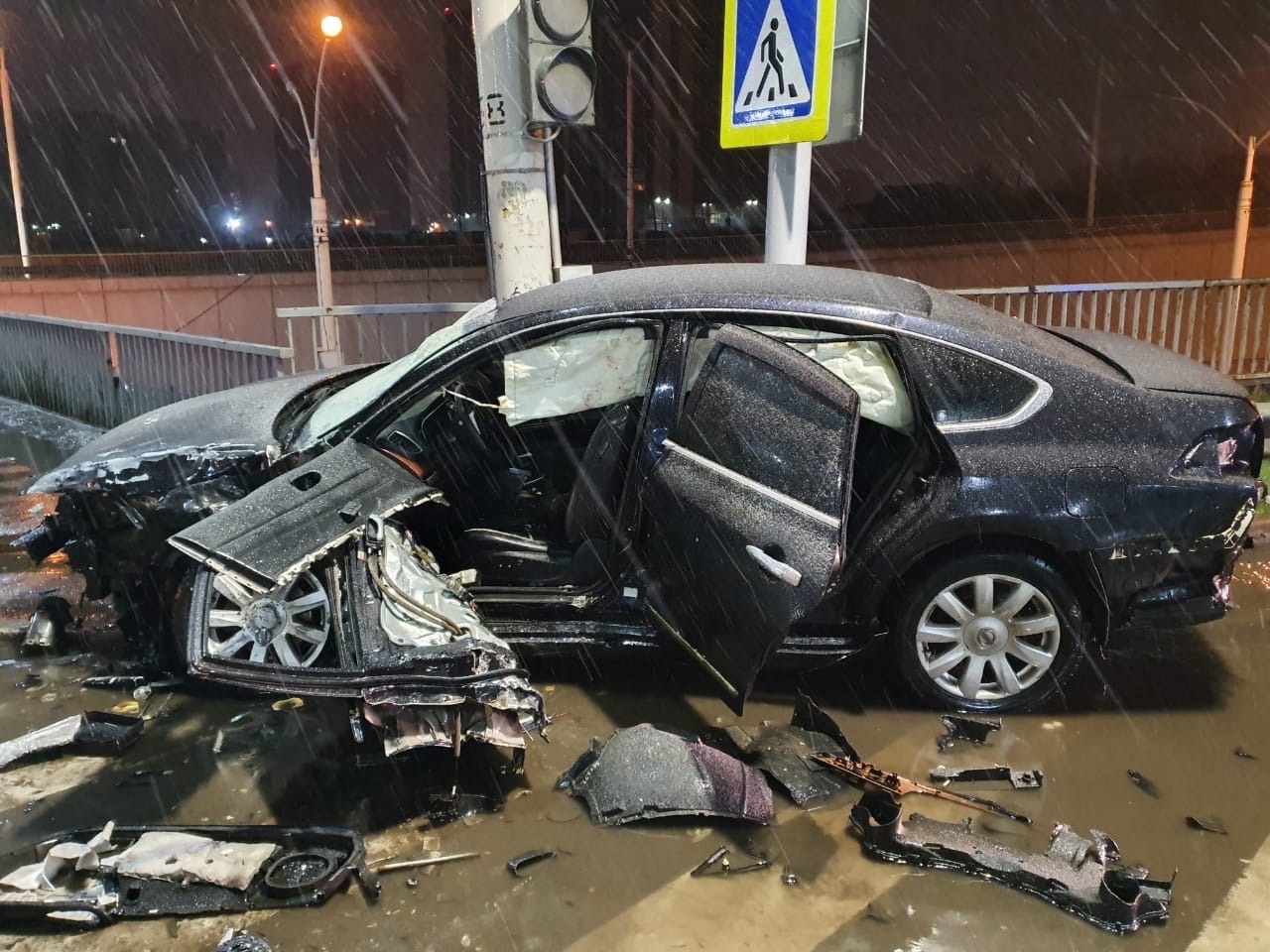 Виновник ДТП с двумя пострадавшими скрылся с места аварии в Иркутске