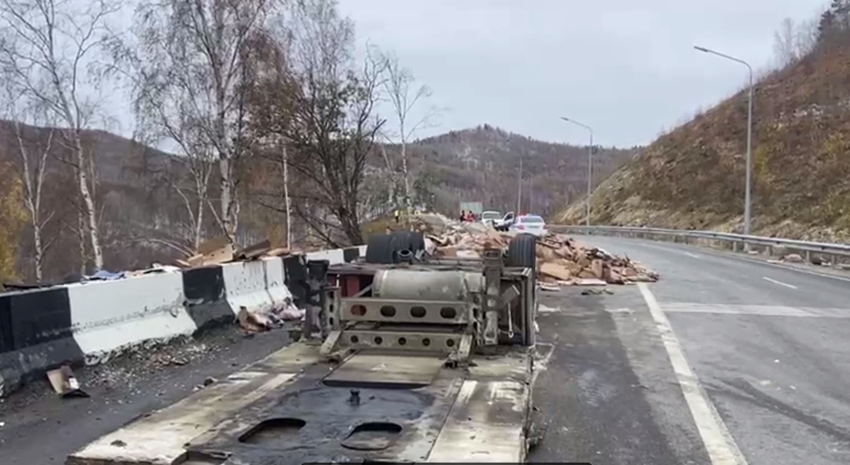 Водитель и пассажирка грузового авто погибли в ДТП в Слюдянском районе