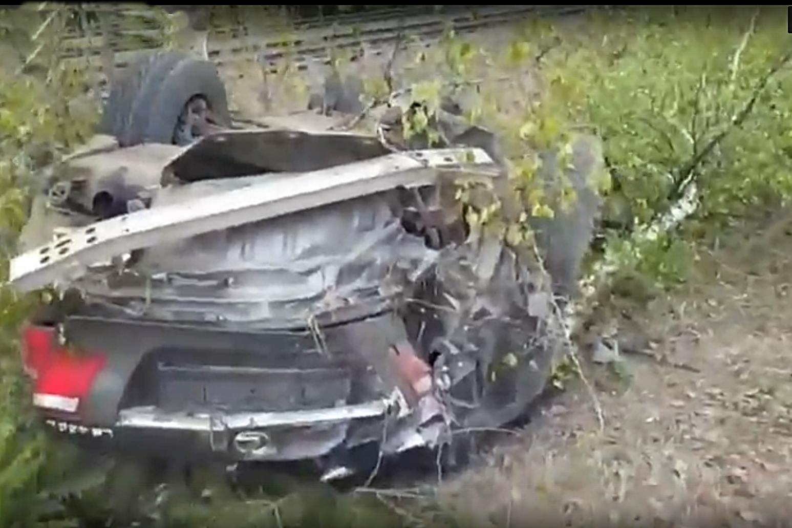 Водитель и пассажирка иномарки вылетели из салона авто после жесткого ДТП в Усть-Илимске
