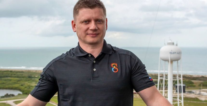 Выпускник ИВВАИУ в Иркутске Александр Гребенкин отправился в космос
