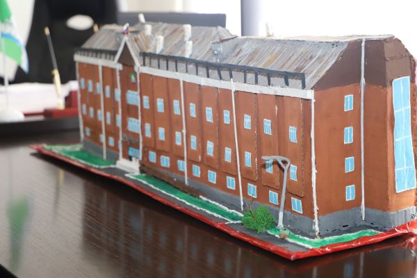 Школьник из Усольского района подарил администрации «новое здание»