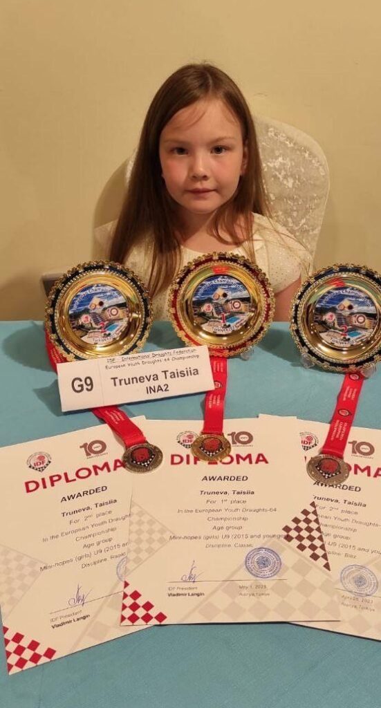 Юная шашистка из Иркутска привезла три медали из Турции