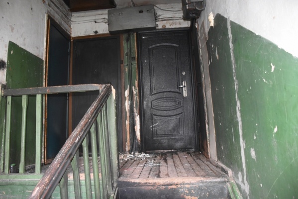 Зарезали и подожгли квартиру: в Иркутской области семейную пару осудили за убийство знакомого