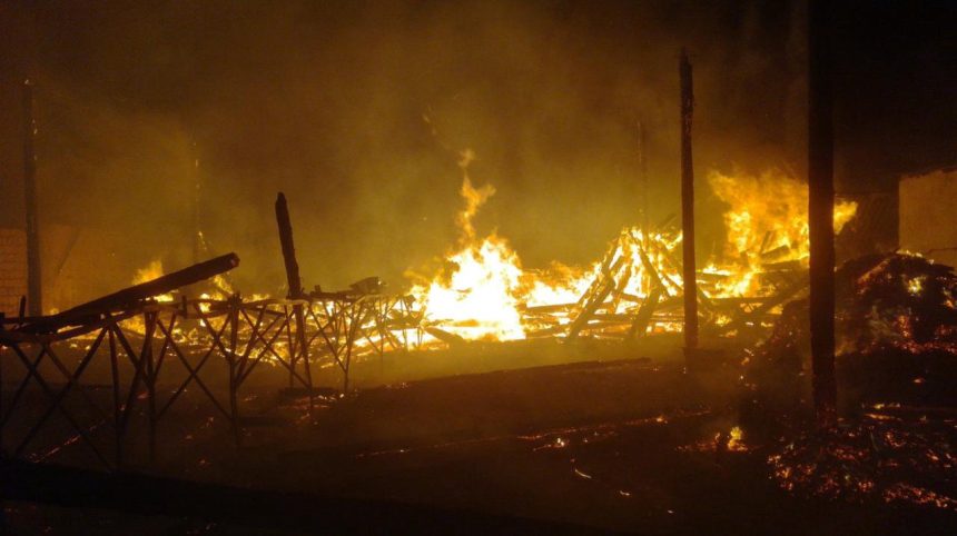 Здание мельницы и склад сгорели в Тулуне 29 декабря