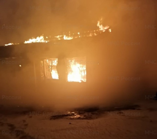 Здание школы горело в поселке Хребтовая на севере Приангарья