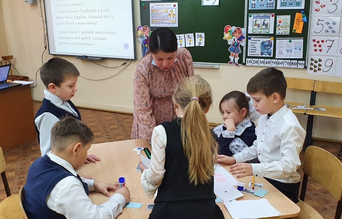 Земские учителя придут работать в 66 школ Иркутской области в сентябре 2023 года