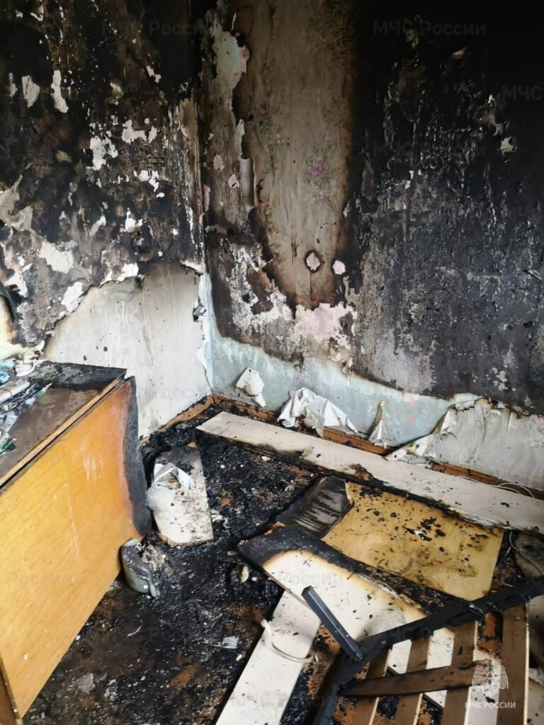 Житель Усть-Кута едва не погиб на пожаре из-за непотушенной сигареты