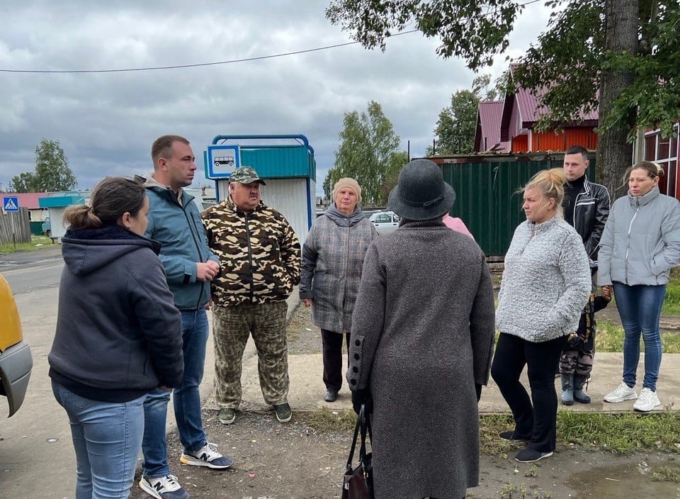 Жители просят обновить дороги и установить фонари в поселке Железнодорожный Усть-Кутского района - депутат ЗС
